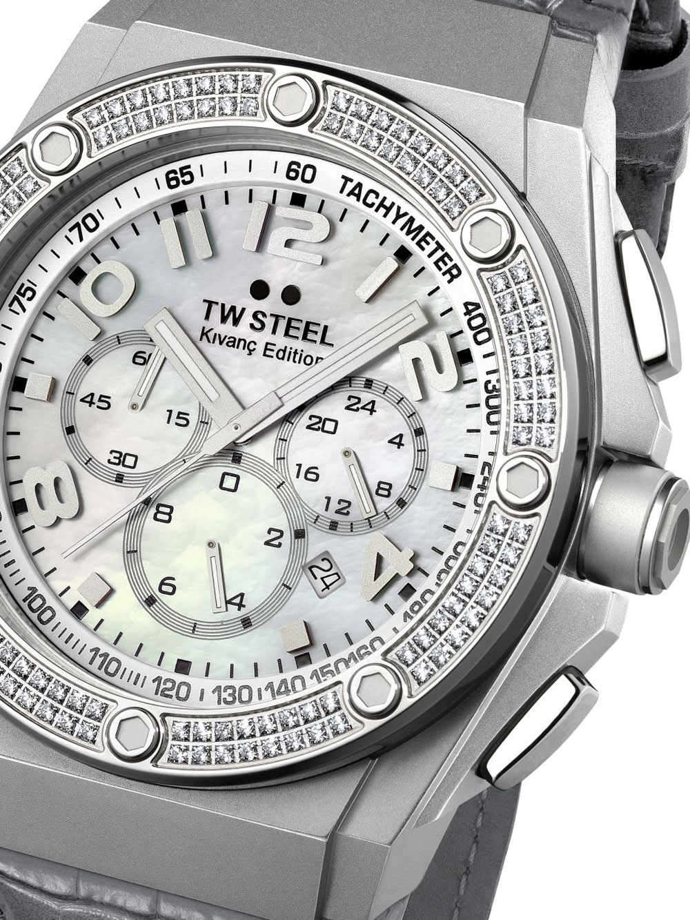 TW Steel CE4005 CEO Tech 44mm 10ATM Saphirglas 128 echte Diamanten